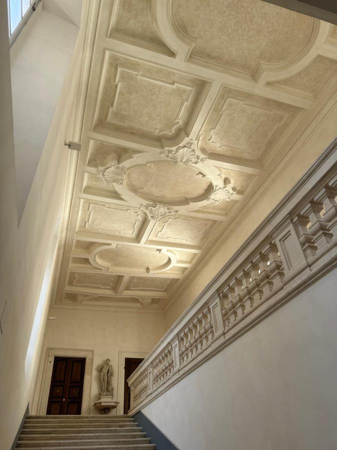Casa Colonna - Suite Della Torre LʼAquila Exteriör bild